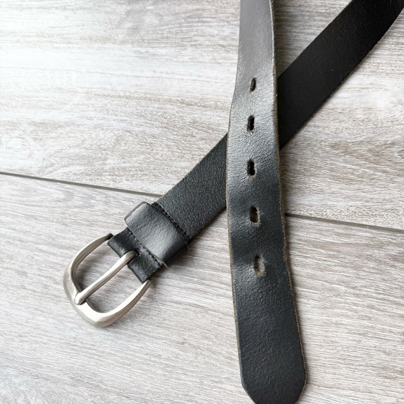 Vintage Black Premium Leather Belt Made in Canada - Picture 9 of 14